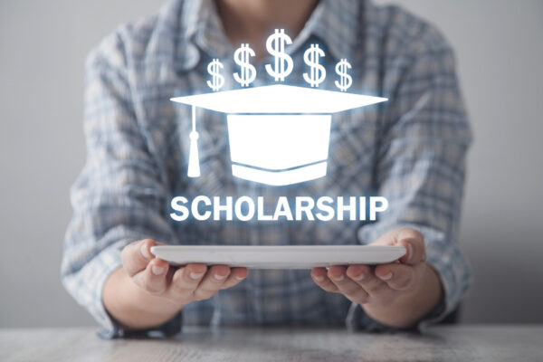 Điểm Danh Học Bổng Của 6 Trường Đại Học Hàng Đầu Nước Anh